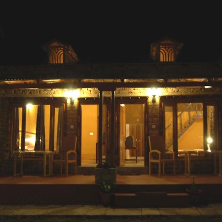 Chevron Mountain Villa Kausani Exterior photo